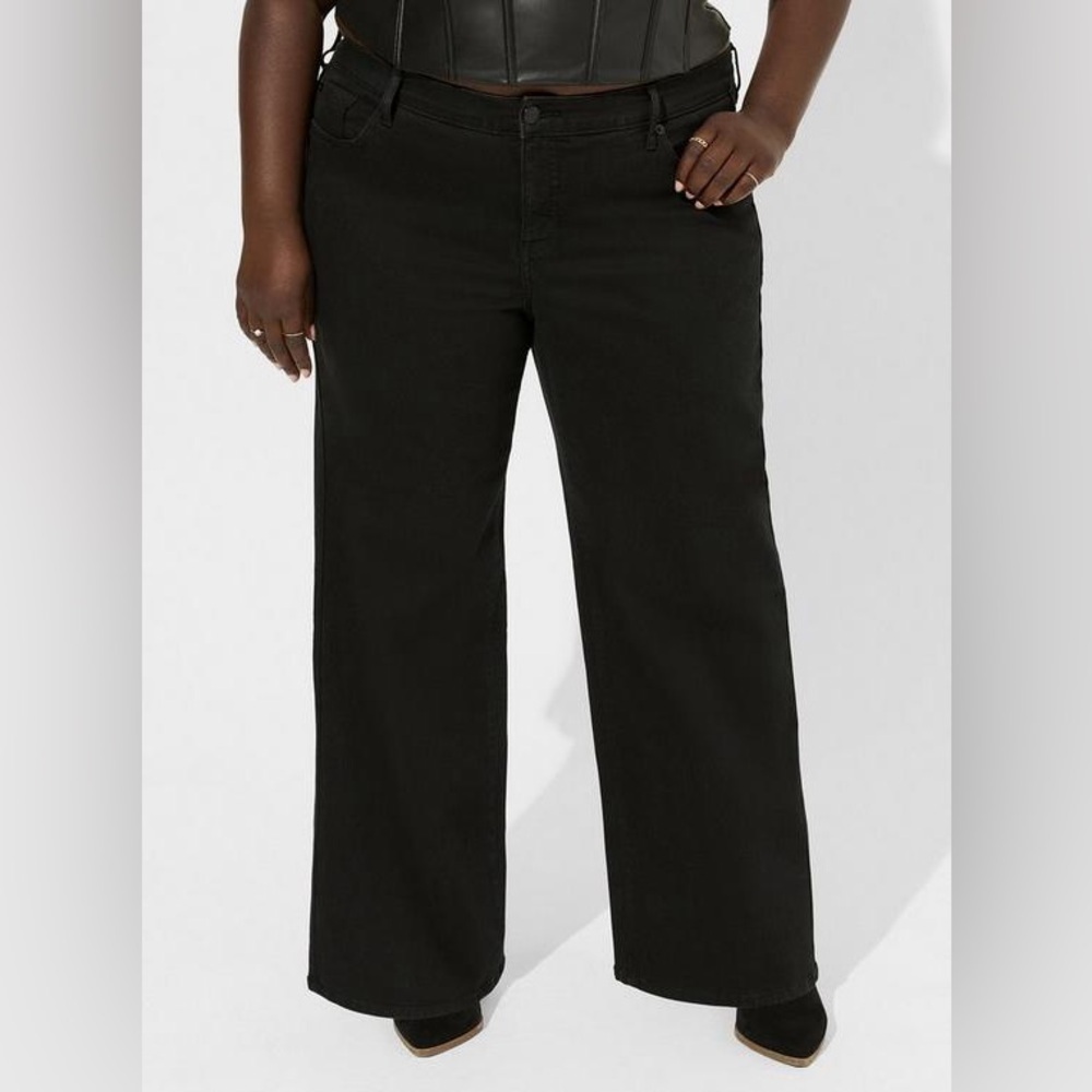 Torrid Perfect Wide Leg Vintage Stretch Mid-Rise Jean Size 22 NWT Brand New